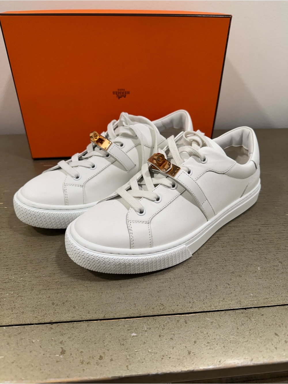 Women hermes kelly day sneaker - Picture 2 of 5